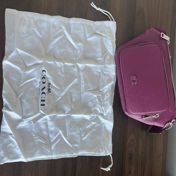 COACH Belt Bag in Crossgrain Leather, DEEP Plum - Picture 10 of 14